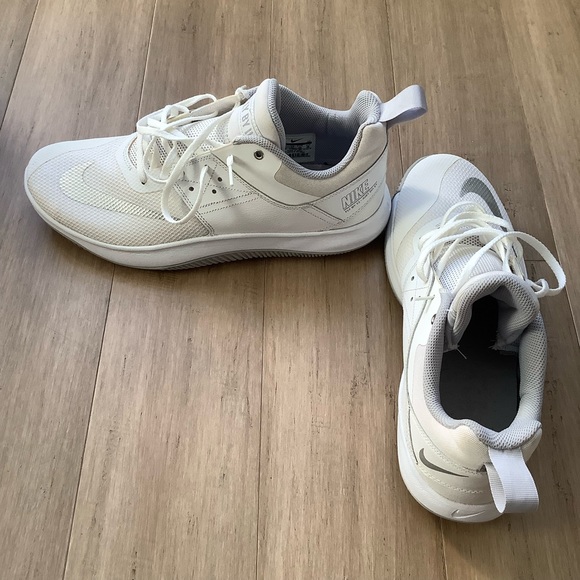 NIKE BASKETBALL LOWTOP - Picture 5 of 5